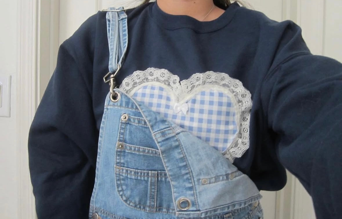 Heart Is So Full Crewneck (Blue)